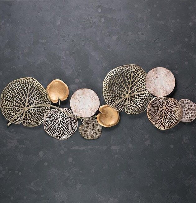 Väggdekoration Runda Blad från Multi Agentur på mörk vägg