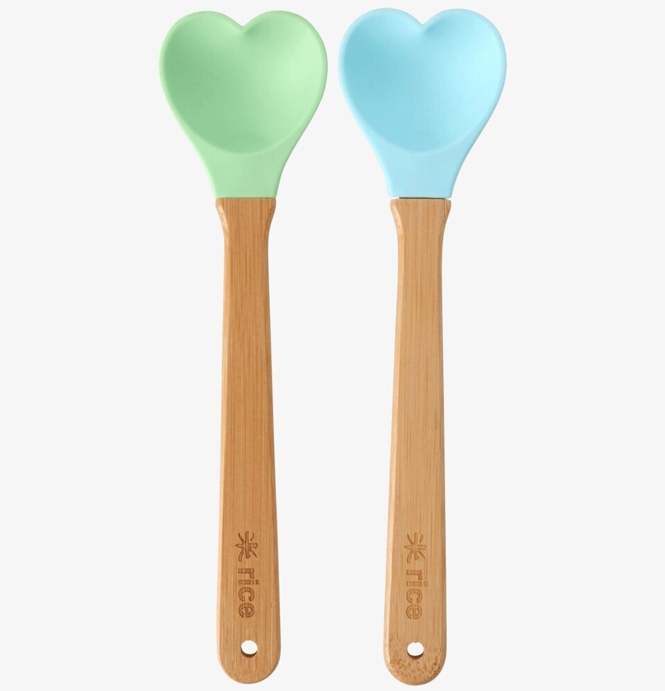 Hjärtformad Slev Silikon Set/2 från Rice med bambuhandtag