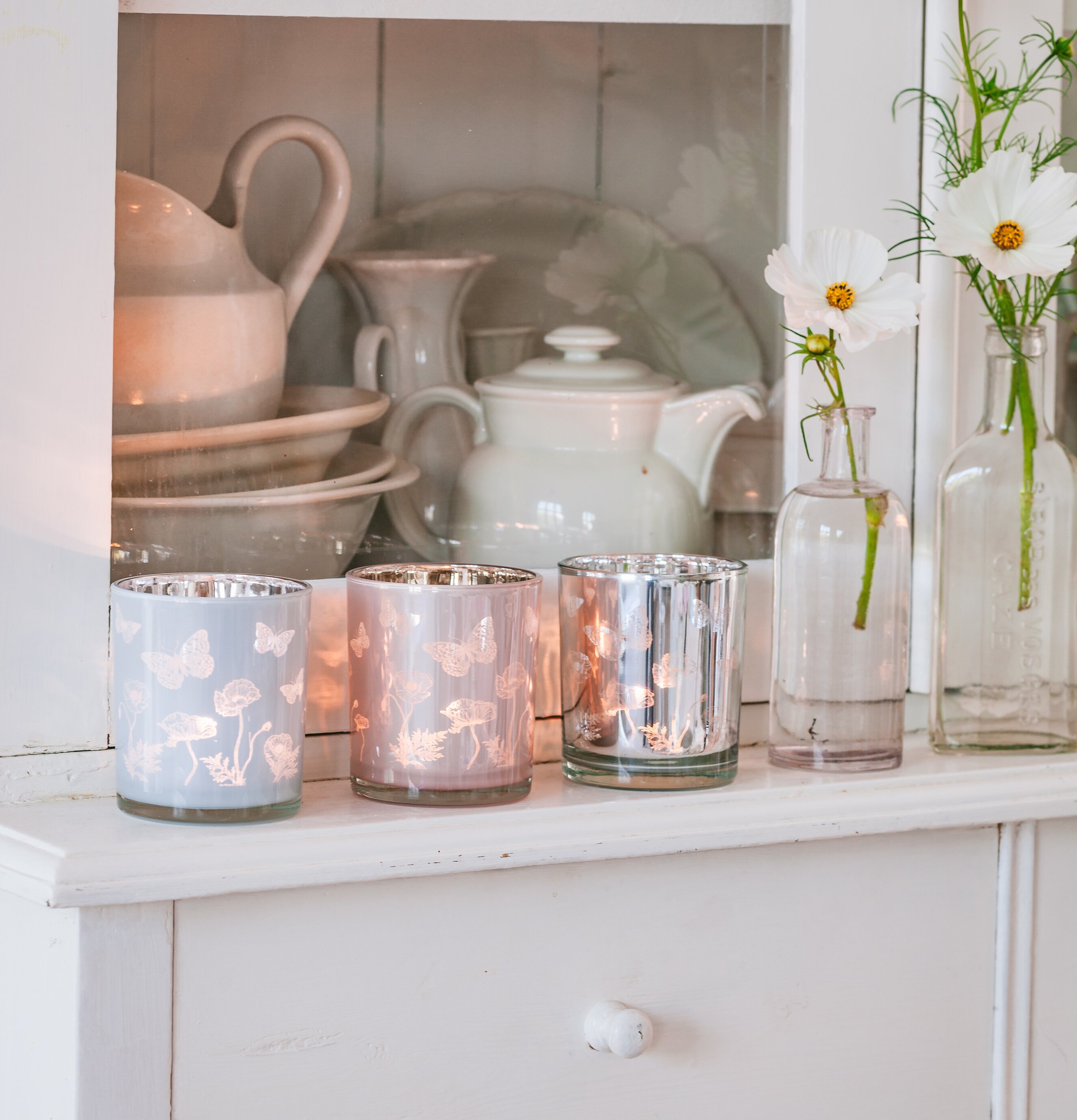 Ljuslykta - Butterflies & Poppies Rosa från Majas Cottage