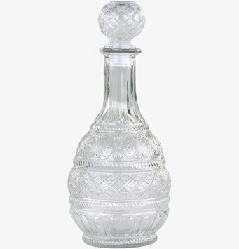 Glaskaraff Med Mönster från Chic Antique mot vit bakgrund