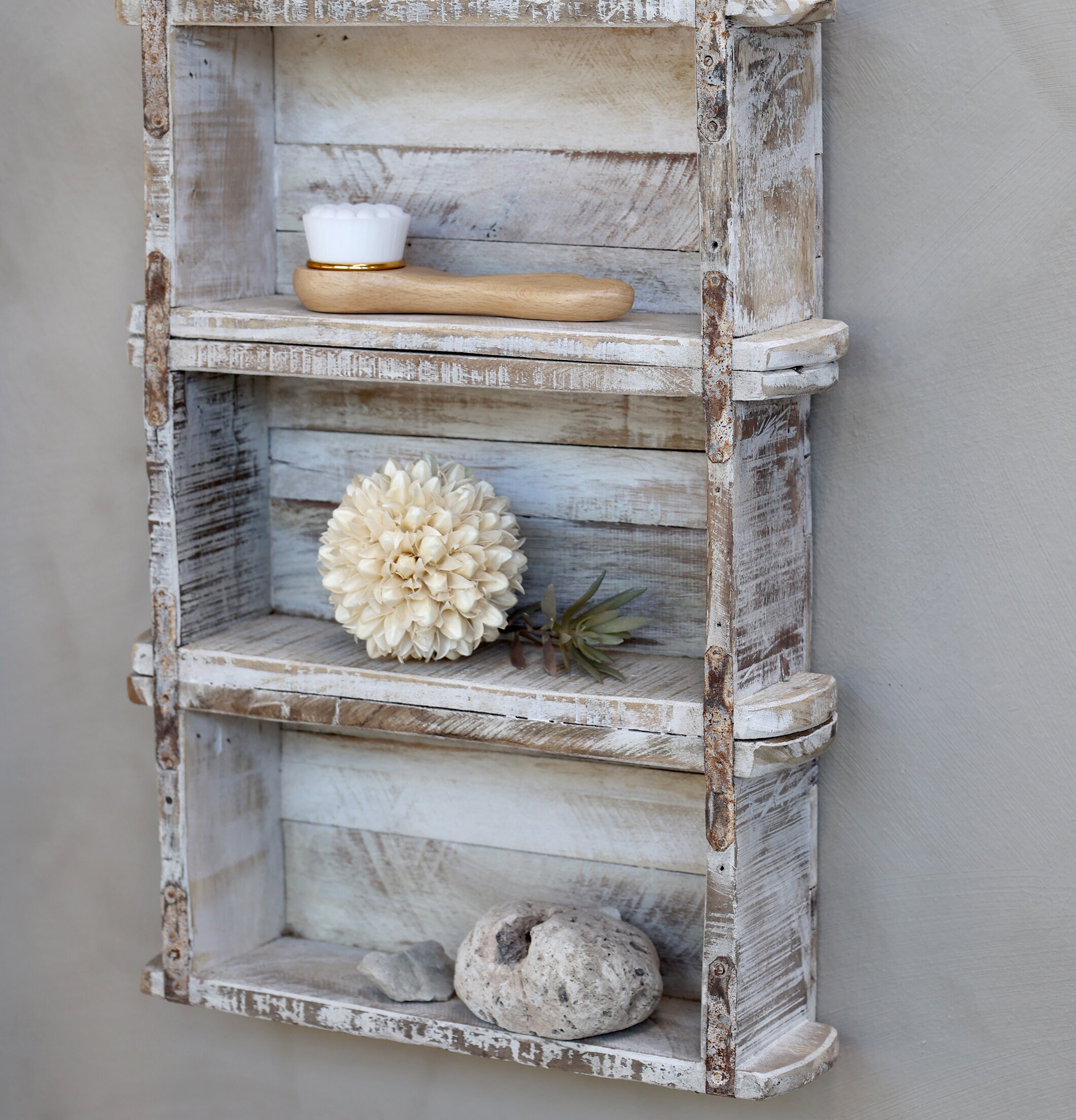 Vägghylla Murstensform Antikvit från Chic Antique med dekorer