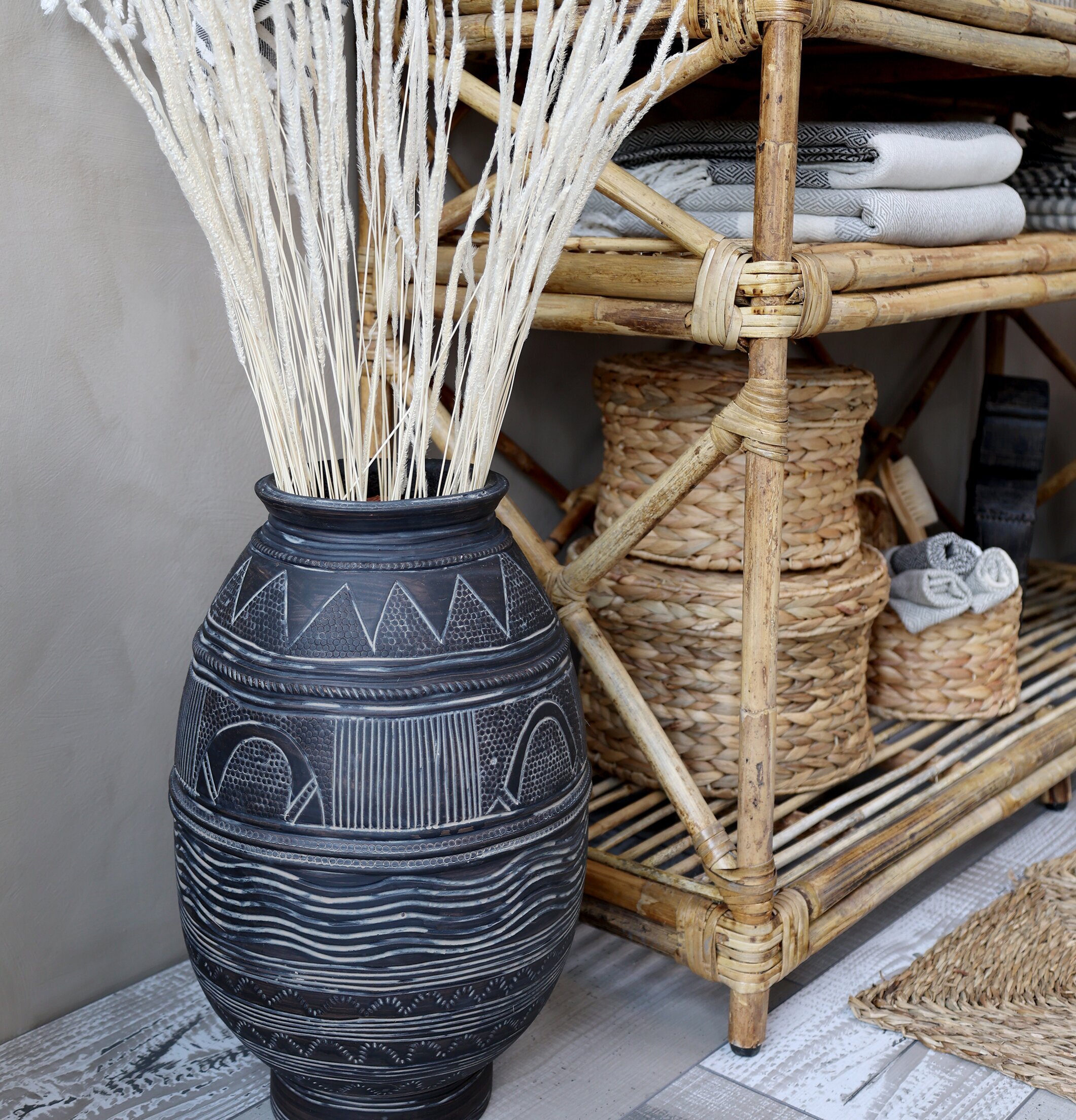 Vas Med Mönster Antique Grey från Chic Antique i keramik