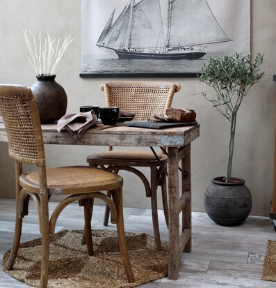 Rund Vas Med Mönster Antique Grey från Chic Antique på bord