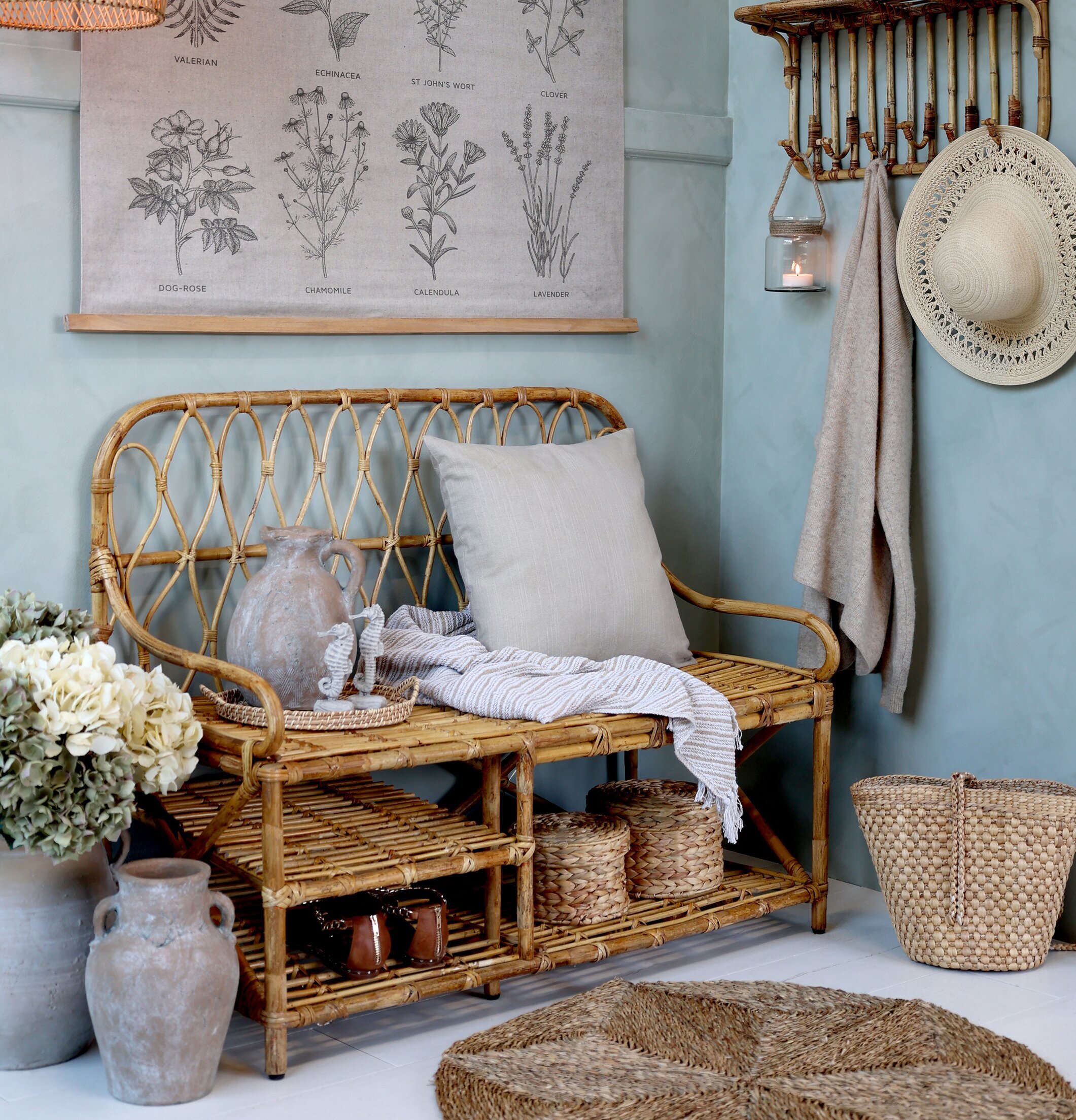 Matta Rund Flätat Sjögräs från Chic Antique i naturlig miljö