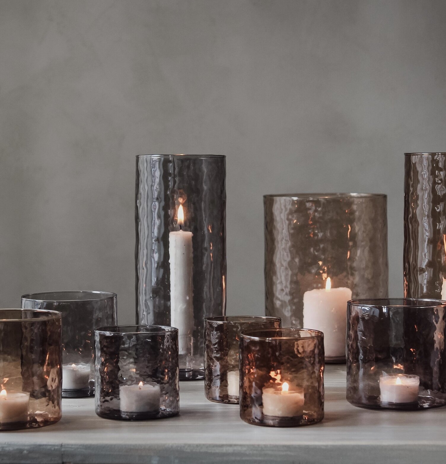 Bild av eleganta glaslyktor för stämningsfull atmosfär