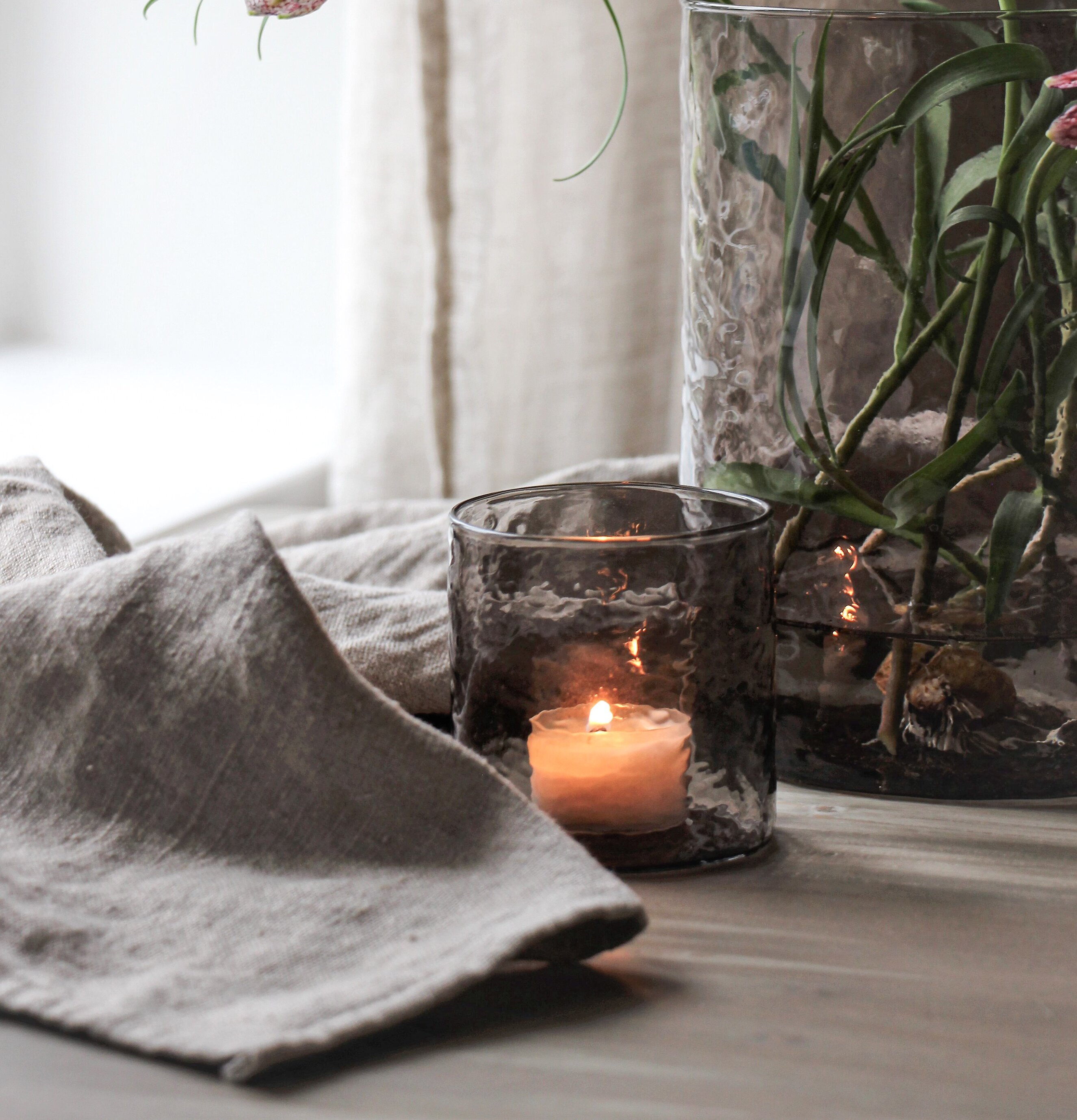 Bild av stämningsfullt inredningsarrangemang hemma