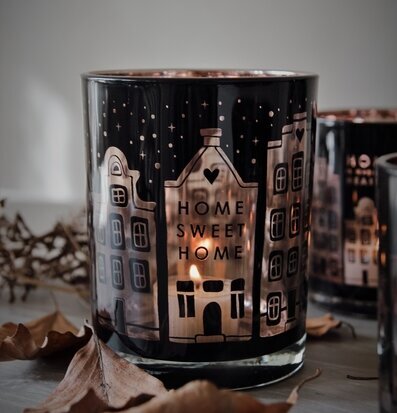 Bild av stämningsfull ljuslykta för hemtrevlig atmosfär