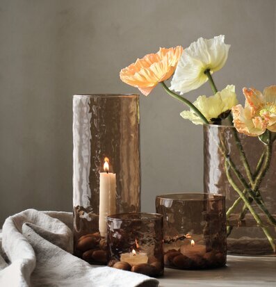 Bild av harmonisk och stilfull inredning med ljuslyktor