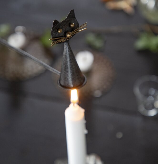 Ljussläckare Katt Hamrad Plåt från Different Design