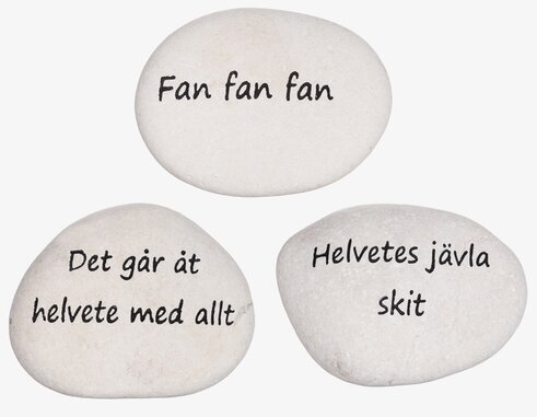 Vit Sten Graverad från Different Design med humoristisk text
