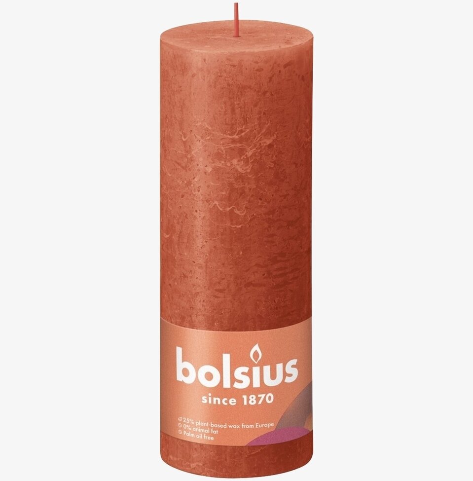 Blockljus 19cm Earthy Orange från Bolsius på ett bord