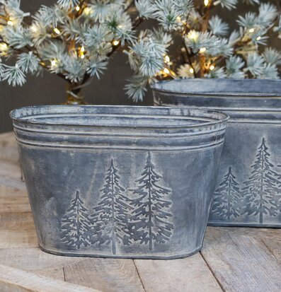 Kruka Oval Antik Zink från Chic Antique med trädmotiv