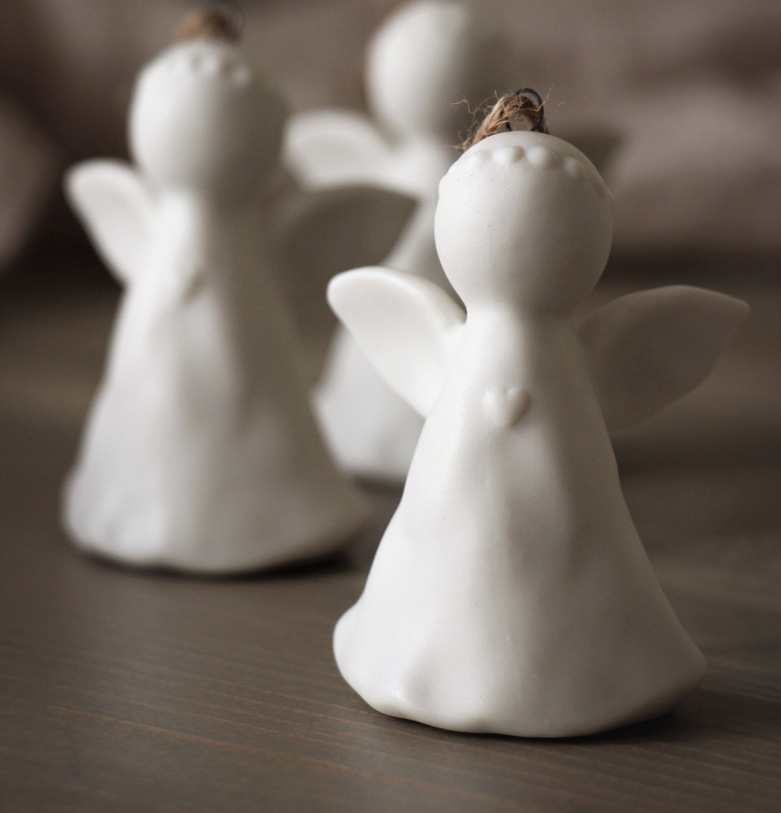 Skyddsängel Hängande Keramik från Majas Cottage i fokus