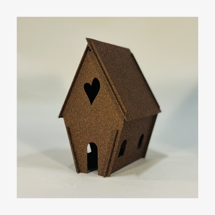 #ÄlskaPlåt Pepparkakshus Brun från Älskaplåt på vit bakgrund