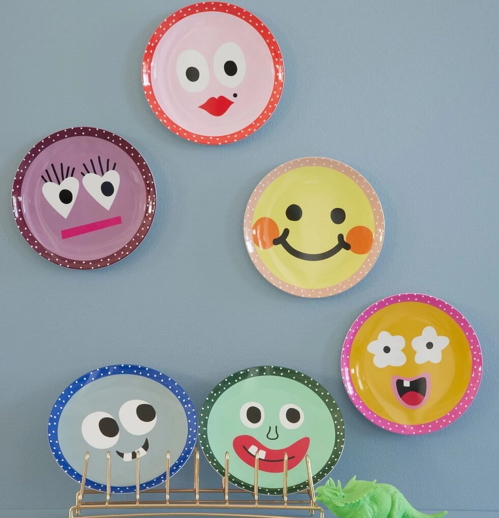 Barntallrik 6-Pack Face Print från Rice i olika färger