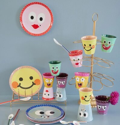 Barntallrik 6-Pack Face Print från Rice i färgglad miljö