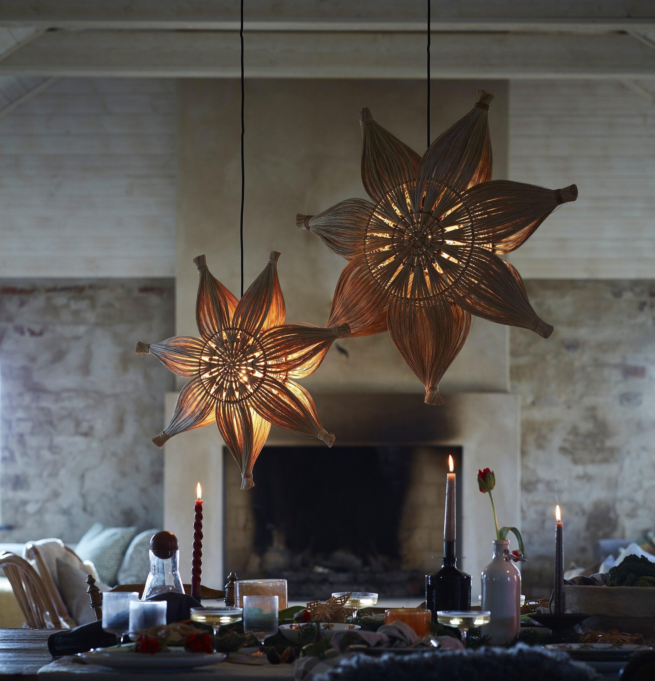 Julstjärna Agnes Star 58cm från PR Home i rustik matsal