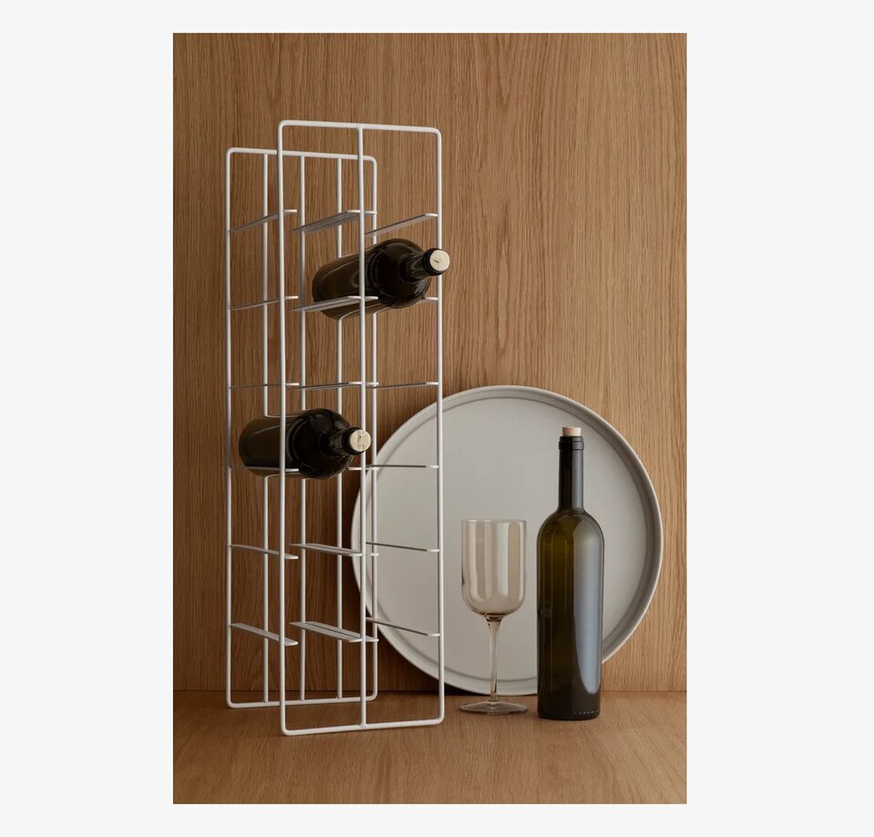 Pilare Vinställ 12 Flaskor Moonbeam från Blomus på träyta