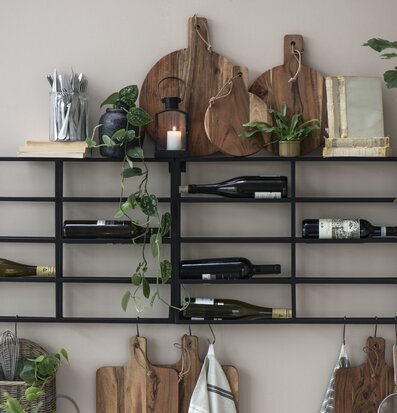 Vinställ Antiksvart Vägg från IB Laursen med vinflaskor