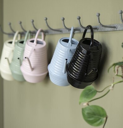 Vattenkanna Mini Svart 0.95 Liter från IB Laursen på krokar