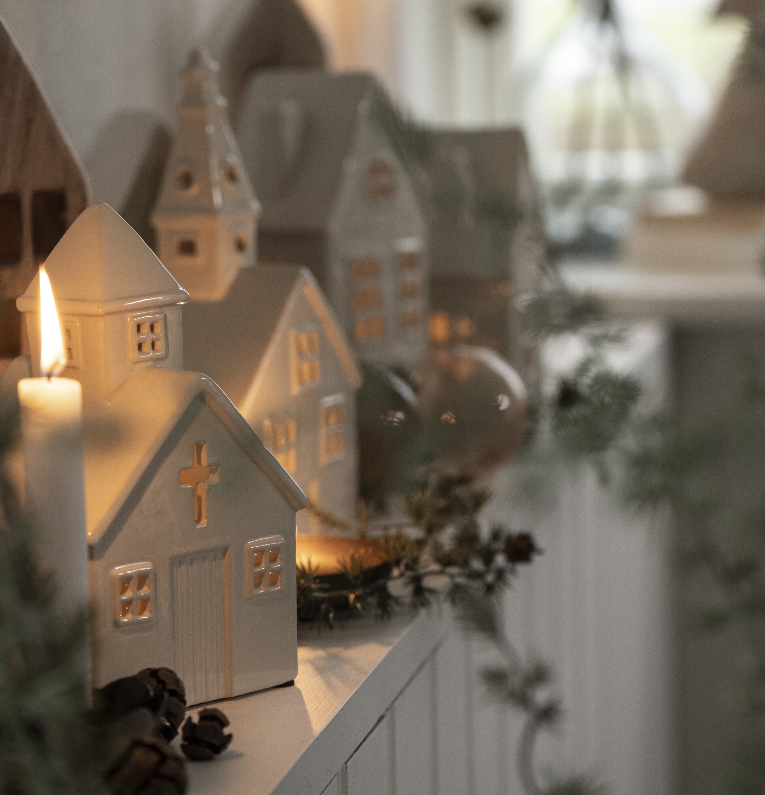 Ljuslykta Kyrka Liten Creme från IB Laursen i keramik