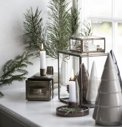 Ljusstake Mässing Med Förvaring från IB Laursen på fönsterbräda