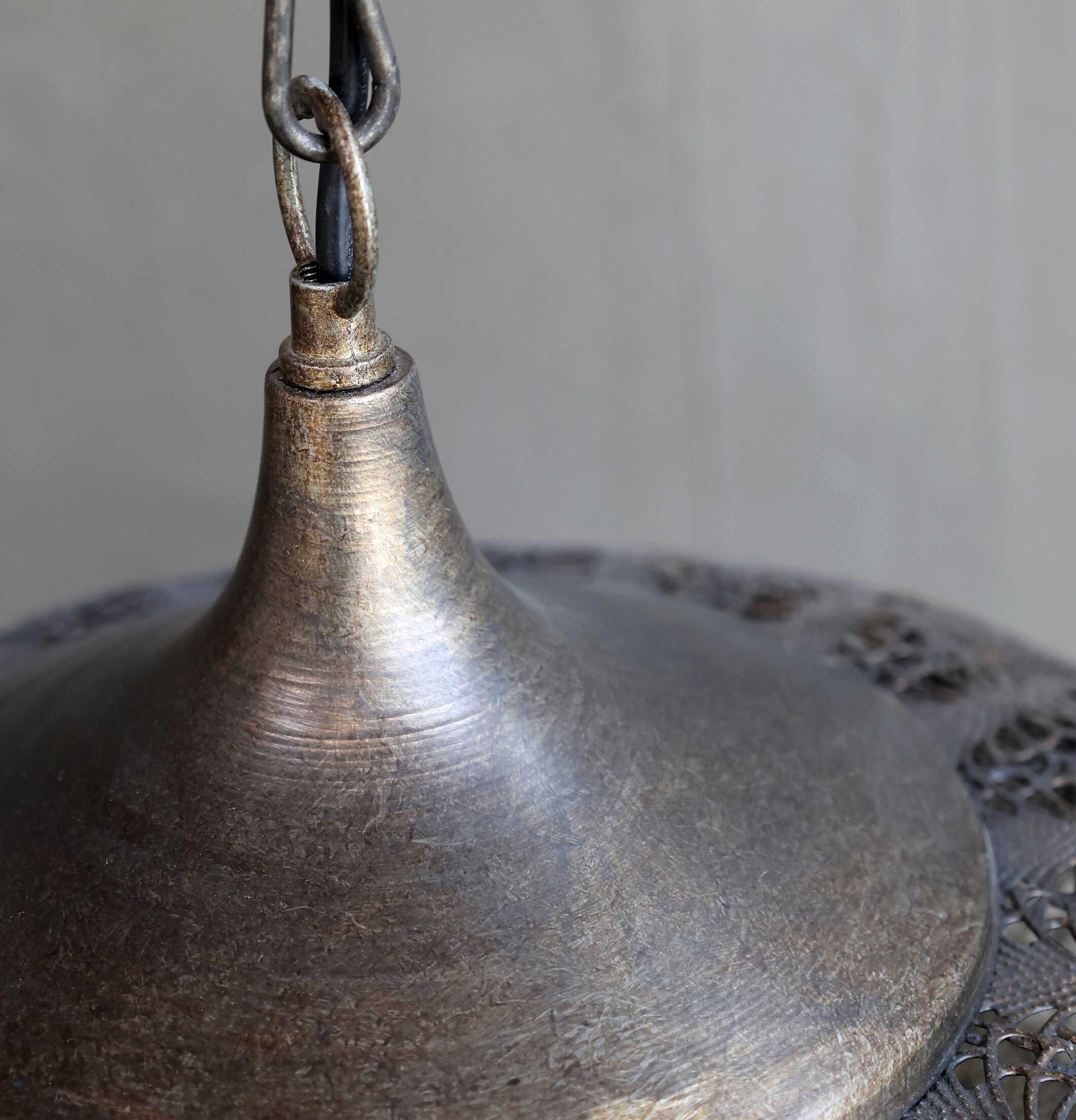 Taklampa Metall Deco Rund Antique Bronze från Chic Antique