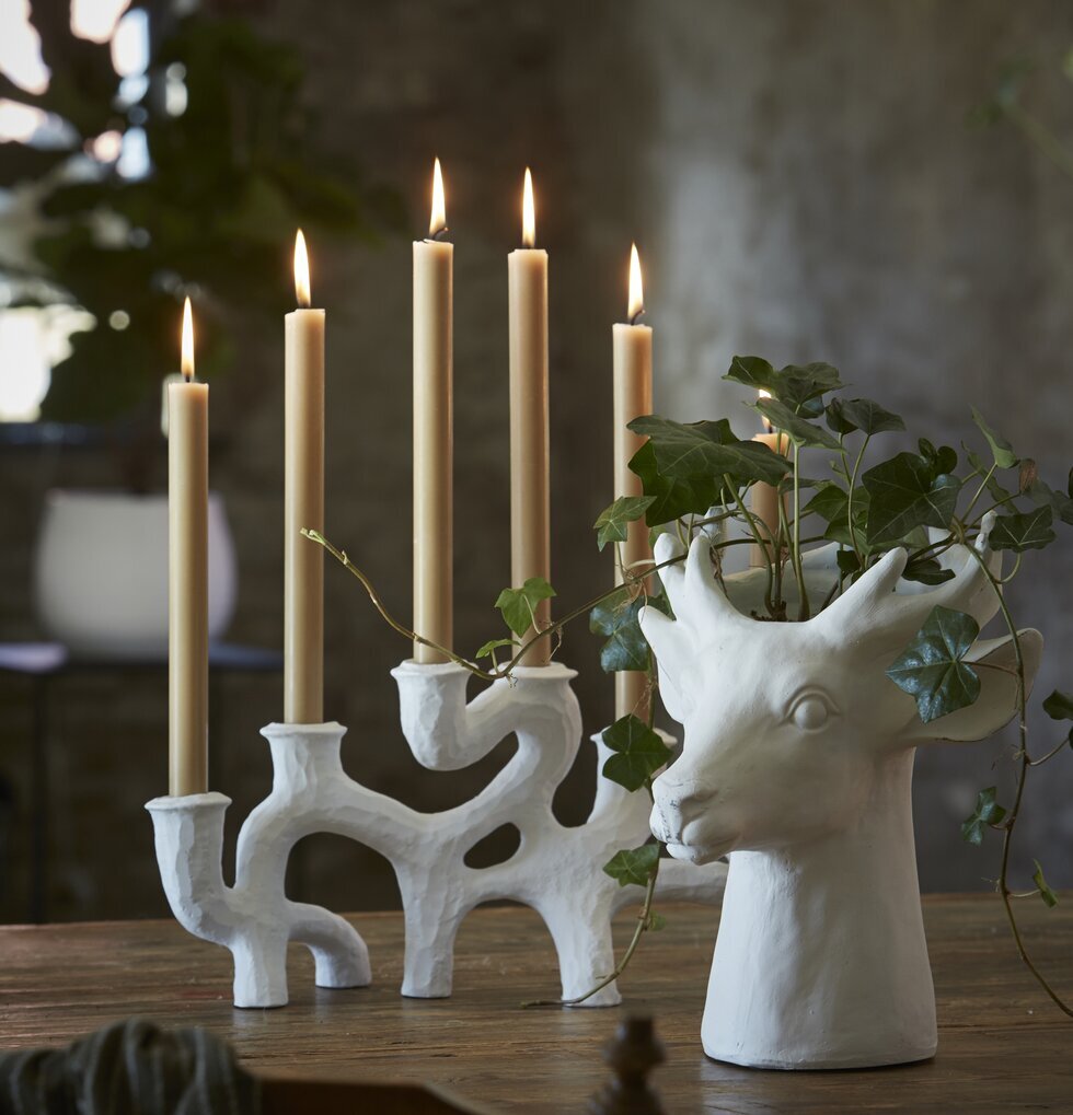 Kruka Hjort Stor från Wikholm Form med växter och ljusstake