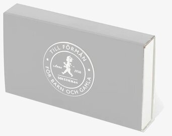 Tändsticksask Grå från Solstickan med vit logotyp på grå ask