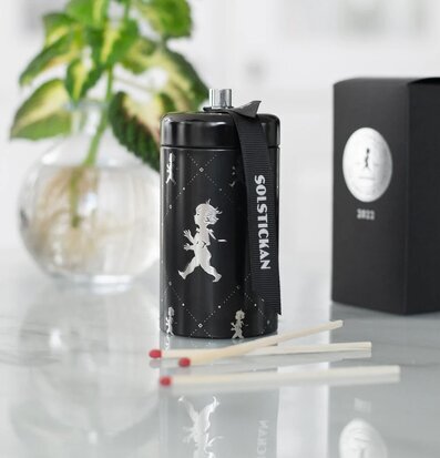 Tändsticksrör - 2022-års Design från Solstickan i elegant miljö