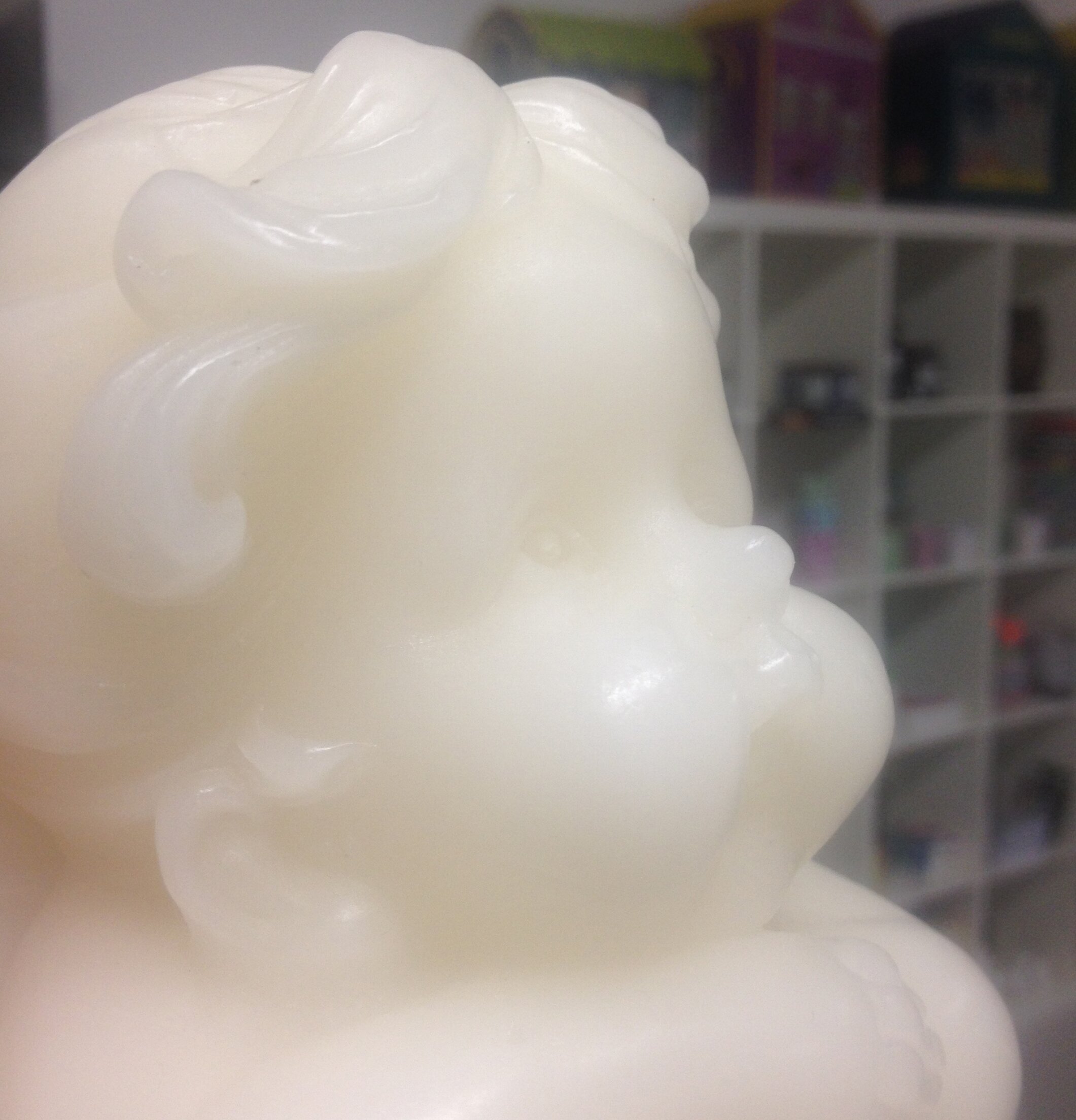 Stearainljus LED Ängel från Markslöjd med varm glöd