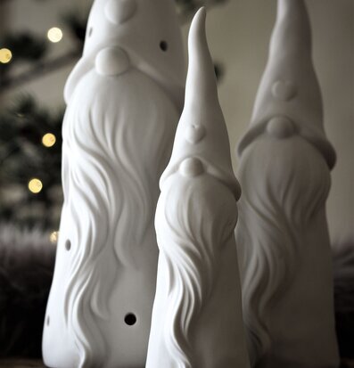 Stående Tomte Heartly Liten - Majas Cottage, vit keramik