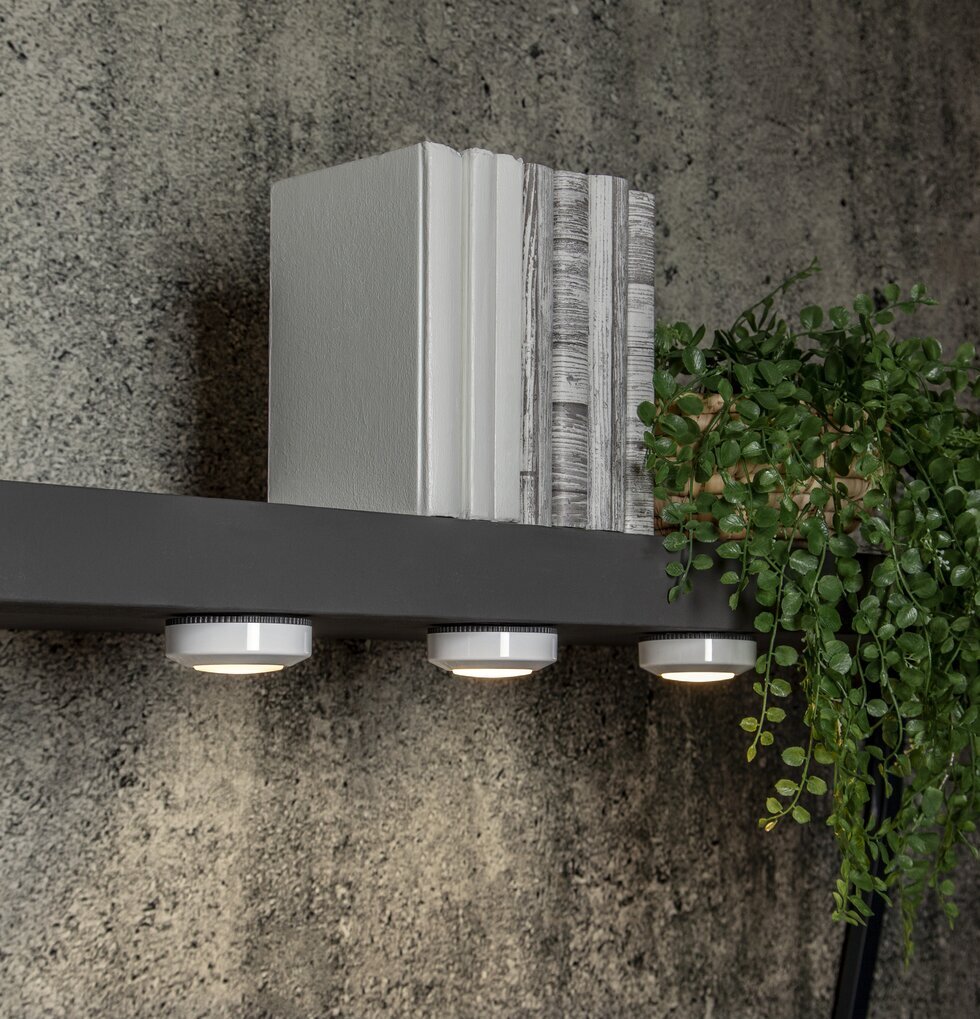 Puck LED Functional Vit 3-Pack från Star Trading, monterade