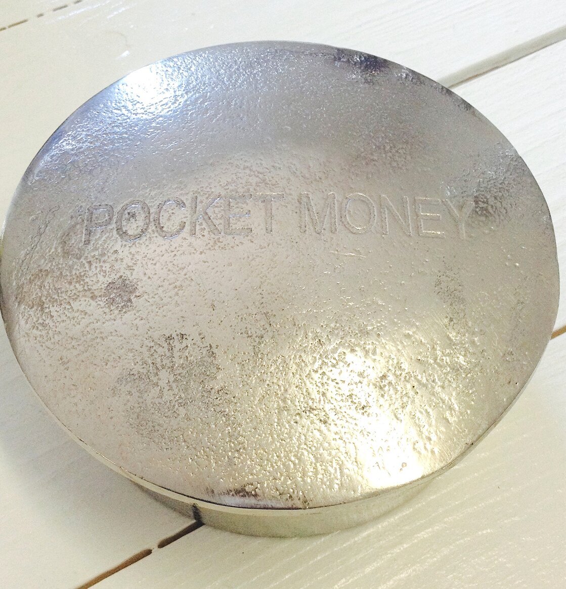 Box Pocket Money från THG, rund metallisk förvaringsbehållare