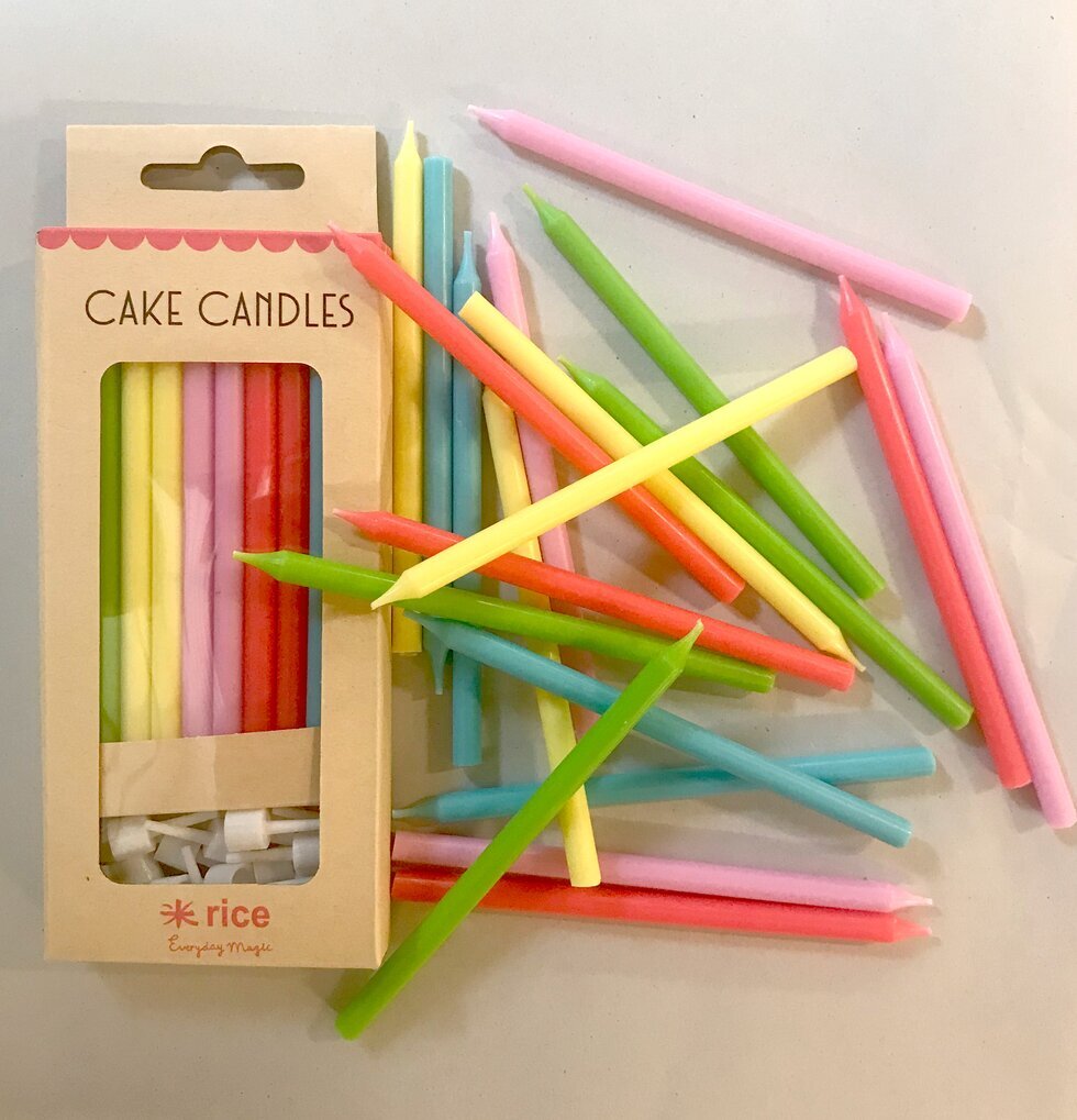 Stora Tårtljus Set/20 från Rice i färgglad förpackning