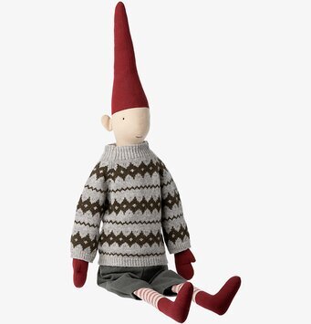 Mega Pixy Boy från Maileg med röd luva och grå tröja