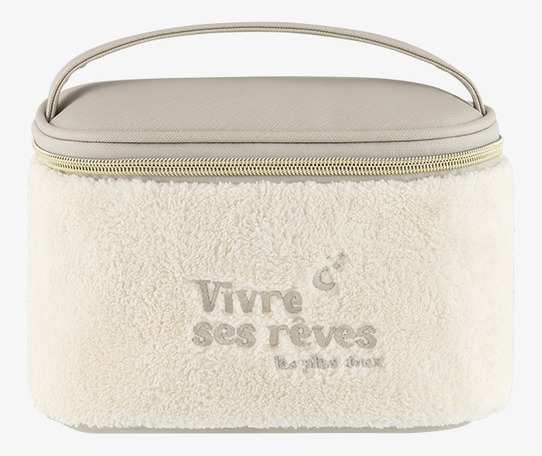 Bild av elegant och funktionell necessär med stil