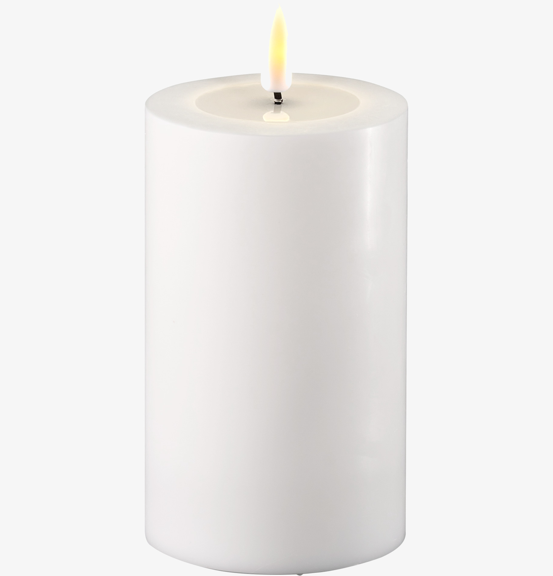 Blockljus LED Vit 7.5x12.5cm från Deluxe Homeart i vit miljö