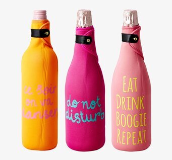 Vinkylare från Rice i tre färger med text och knapprem