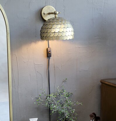 Vägglampa Antik Mässing från Chic Antique i elegant miljö