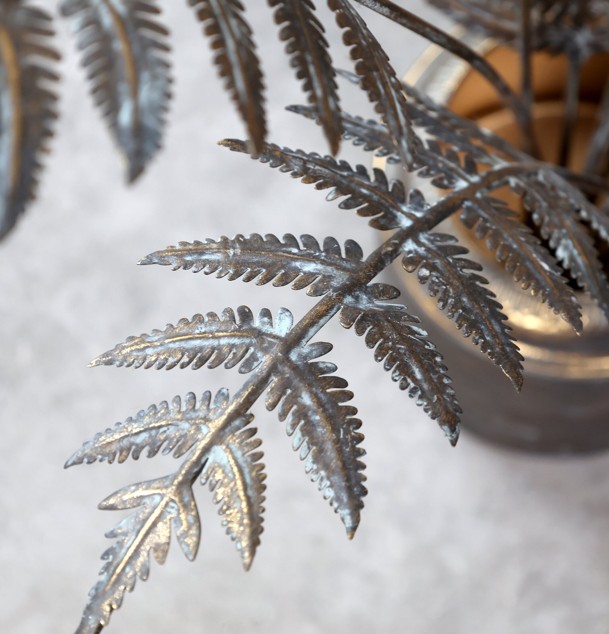 Växt I Kruka Antik mässing från Chic Antique, elegant detalj