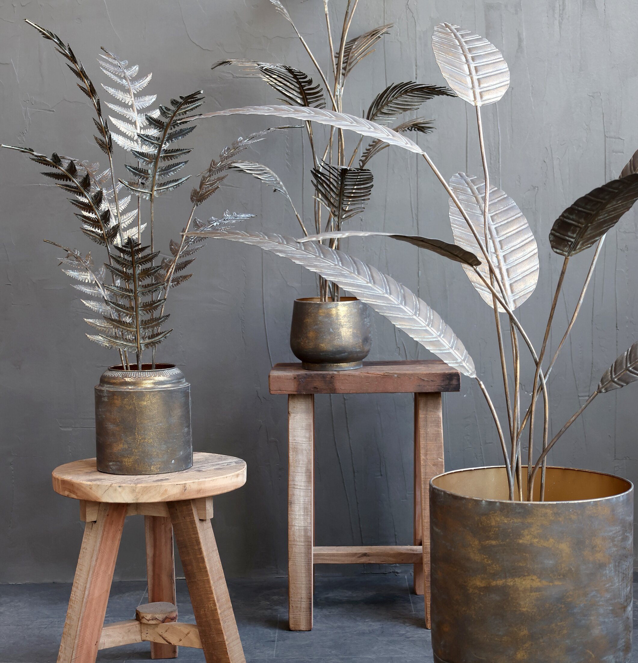 Växt I Kruka Antik mässing från Chic Antique på trämöbel