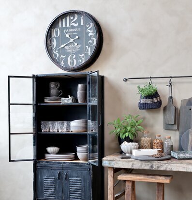Väggklocka Antiksvart Ø60cm från Chic Antique ovan skåp
