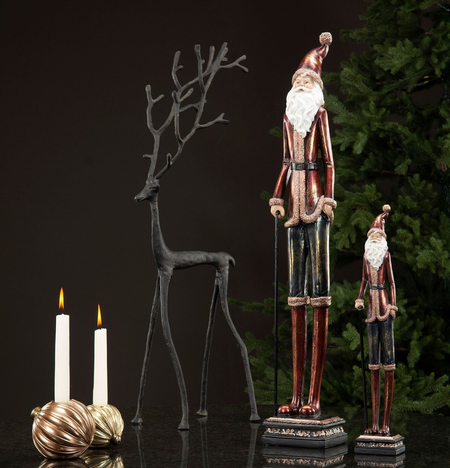 Tomte Med Käpp från A Lot Decoration med ljus och ren