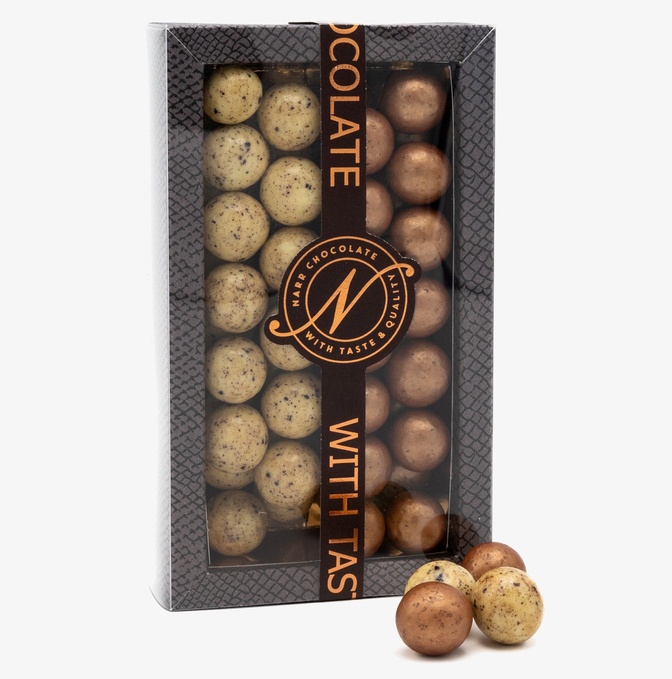 Bild av elegant förpackad premiumchoklad och lakrits