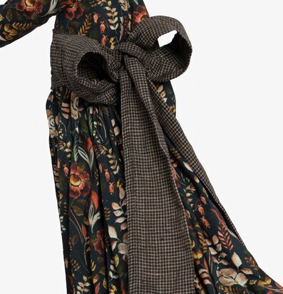 Bordslampa Argiro från Skitso med blommigt mönster och knut