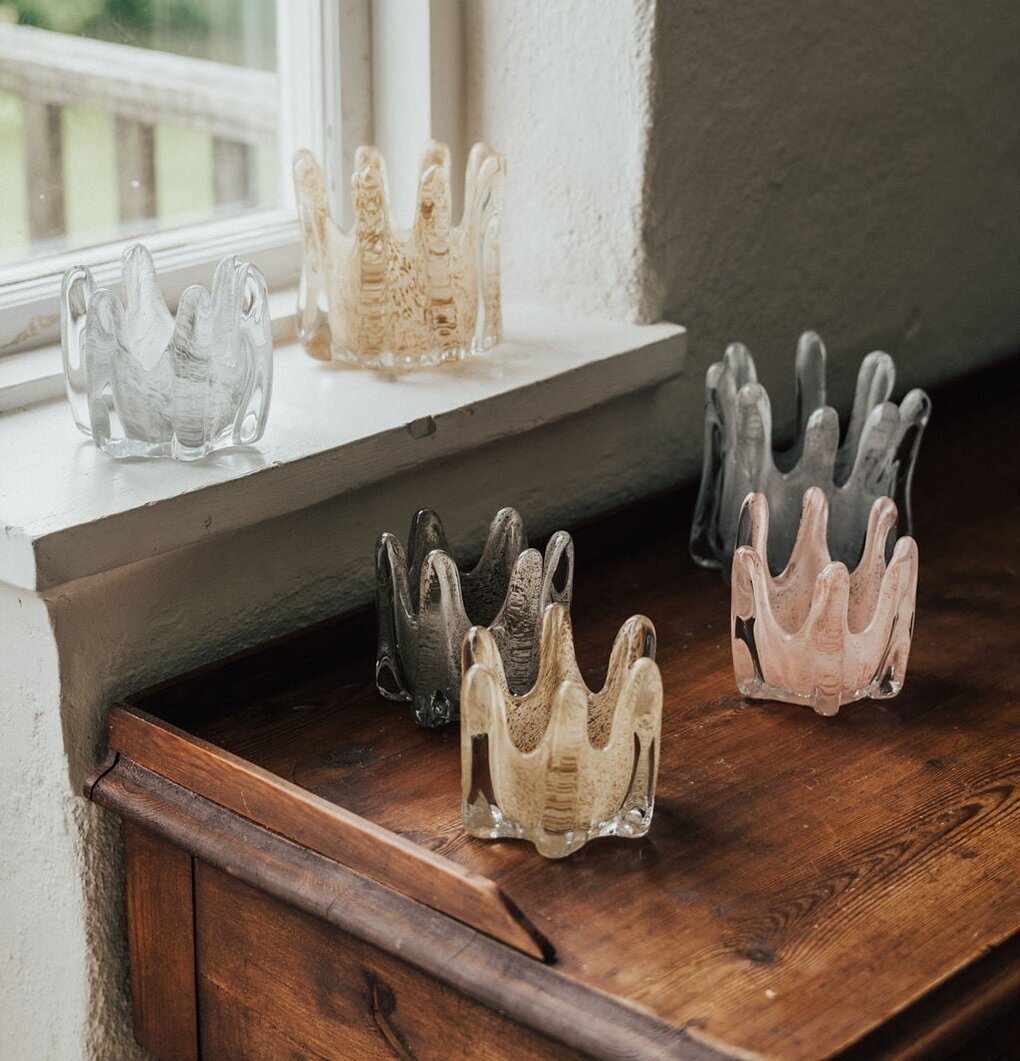 Helix Ljuskopp Rosa Stor från Olsson & Jensen på trämöbel