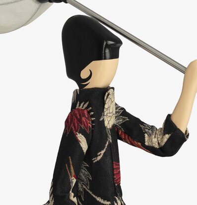 Bordslampa Kumiko från Skitso med kimono och sfärisk skärm