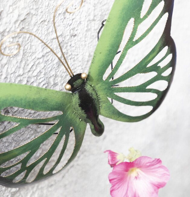 Fjäril Vägg Hamrad Plåt 30x40 cm från Different Design