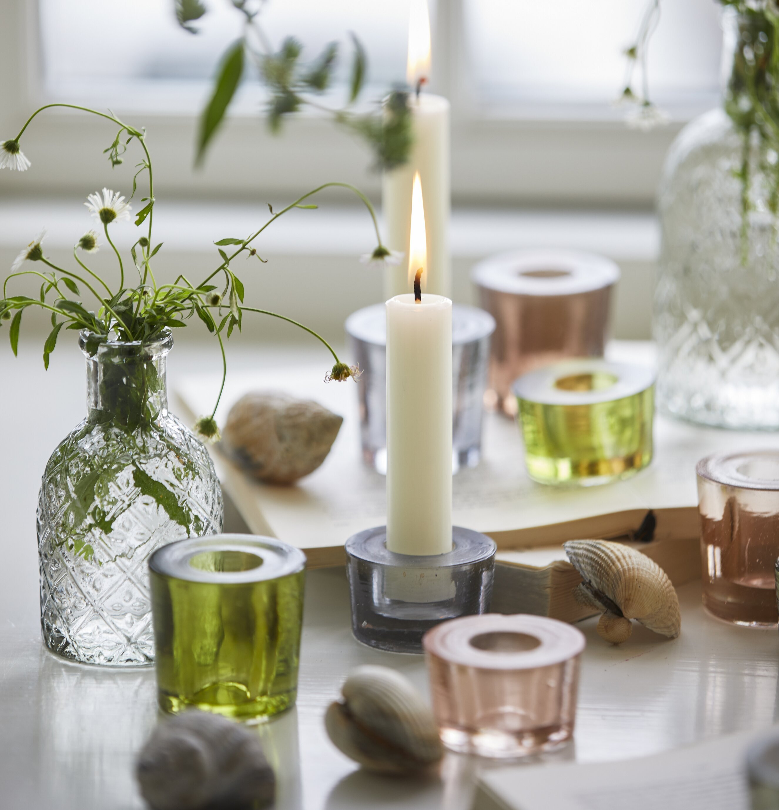 Kronljus Elfenben Rustik från IB Laursen i elegant miljö